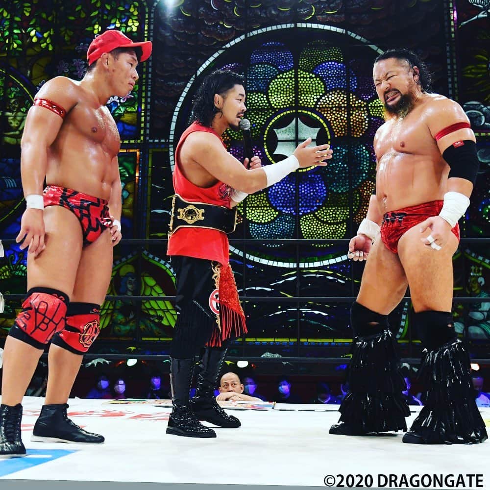 吉田隆司さんのインスタグラム写真 - (吉田隆司Instagram)「勝利…‼︎ #dragongate #prowrestling #kyoto #victory #ootd #ootn #outfit #training #fitness #running #cycling #fitnessmodel #cardio #sweat #fitnessaddict #ドラゴンゲート #プロレス #フィットネス #ボディーメイク #京都 #ダイエット #肉 #bodymake #instagood #格闘技 #entertainment #costume」11月8日 16時33分 - yoshidatakashidg