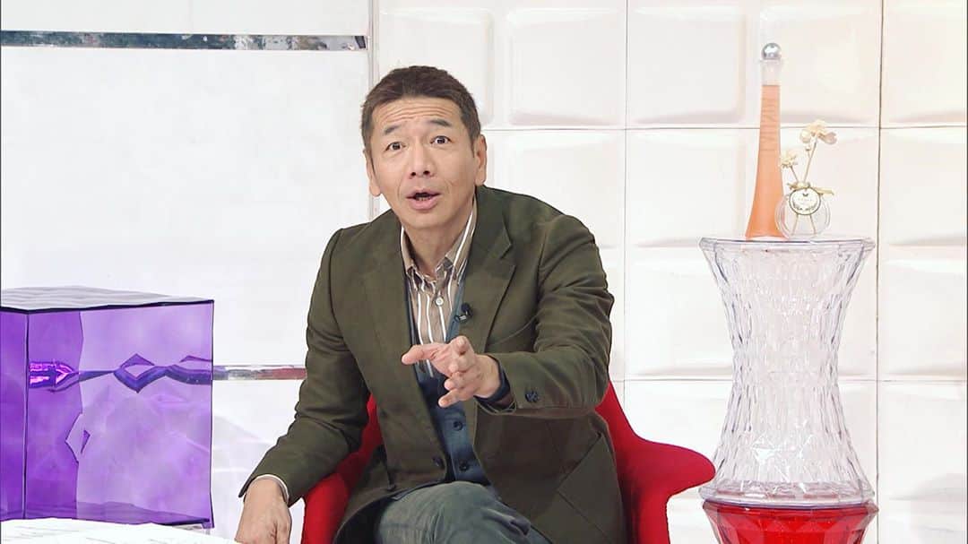 日本テレビ「おしゃれイズム」さんのインスタグラム写真 - (日本テレビ「おしゃれイズム」Instagram)「. ストーリーで指摘されて 気づきました。 最近晋也さんのアップを していませんでした 何かにつっこんでいる模様… 気になる…😹 #おしゃれイズム #上田晋也」11月8日 16時45分 - oshare_clip_ntv