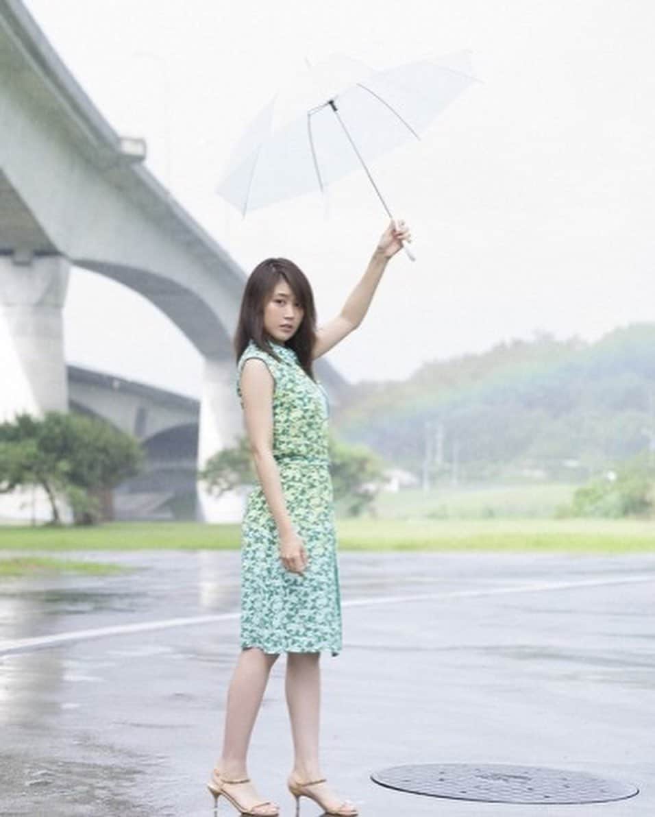 はしもと るかさんのインスタグラム写真 - (はしもと るかInstagram)「☂️💚 . . . #有村架純 #有村架純ちゃん  #有村架純写真集 #有村架純fan  #有村架純好きと繋がりたい  #有村架純生誕祭 #有村架純可愛い  #有村架純かわいい #kasumi_arimura #arimura_kasumi #有村架純ちゃん💗  #可愛い #かわいい  #有村架純可愛い❤️  #arimurakasumi #可愛い  #kasumiarimur #Cute」11月8日 17時25分 - _ruka_hashimoto