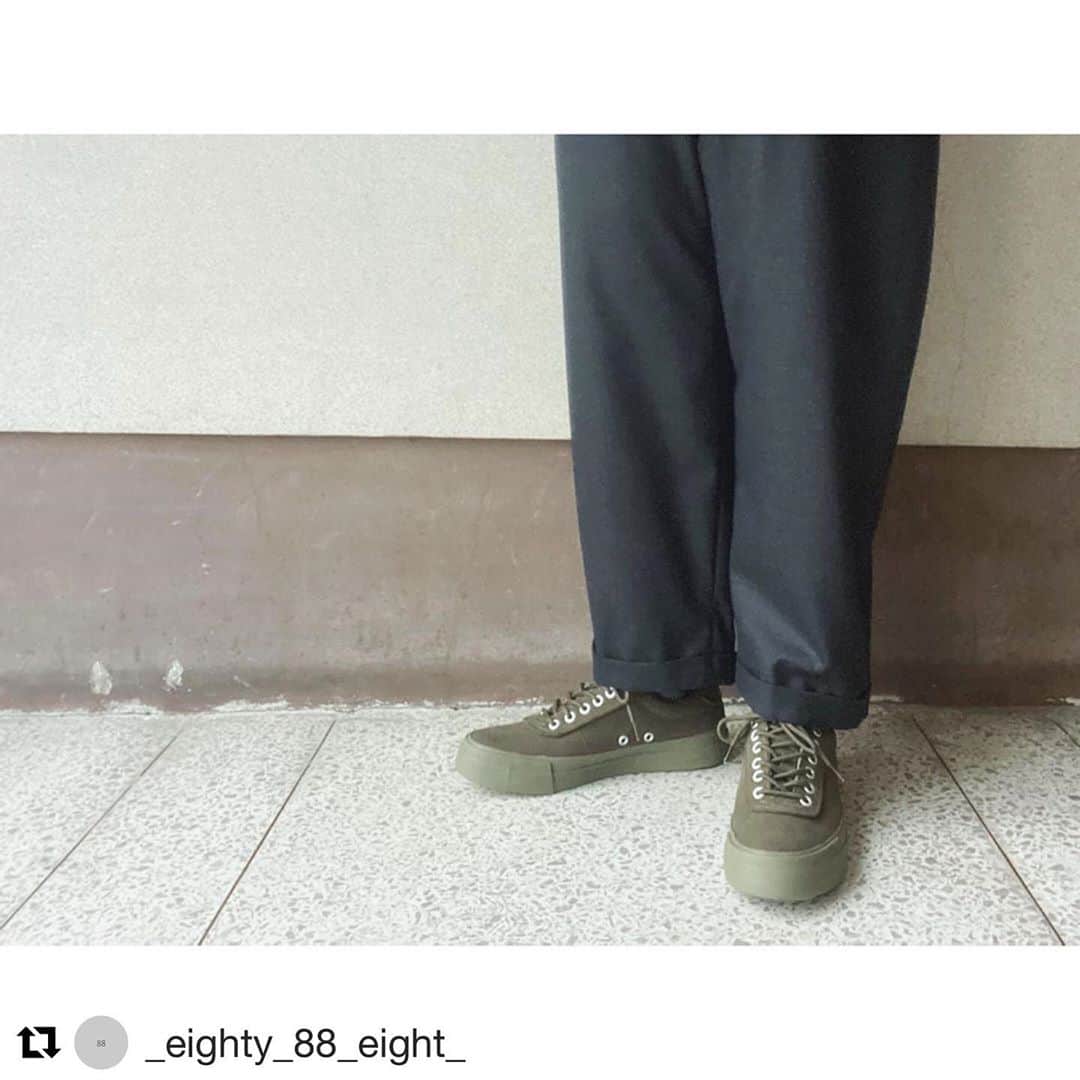 のインスタグラム：「#Repost @_eighty_88_eight_ with @get_repost ・・・ .﻿ ﻿ 《RFW》﻿ ﻿ ﻿ KOPPE 2 LO MOLE﻿ シンプルかつミニマルで洗練されたフォルム。﻿ モールスキンの柔らかな起毛感と風合いが印象的。﻿ ﻿ ﻿ ﻿ #rfwtokyo﻿ #アールエフダブリュー﻿ #八十八丸亀﻿ #香川﻿ #丸亀﻿ #エイティエイト﻿ #愛媛﻿ #新居浜」