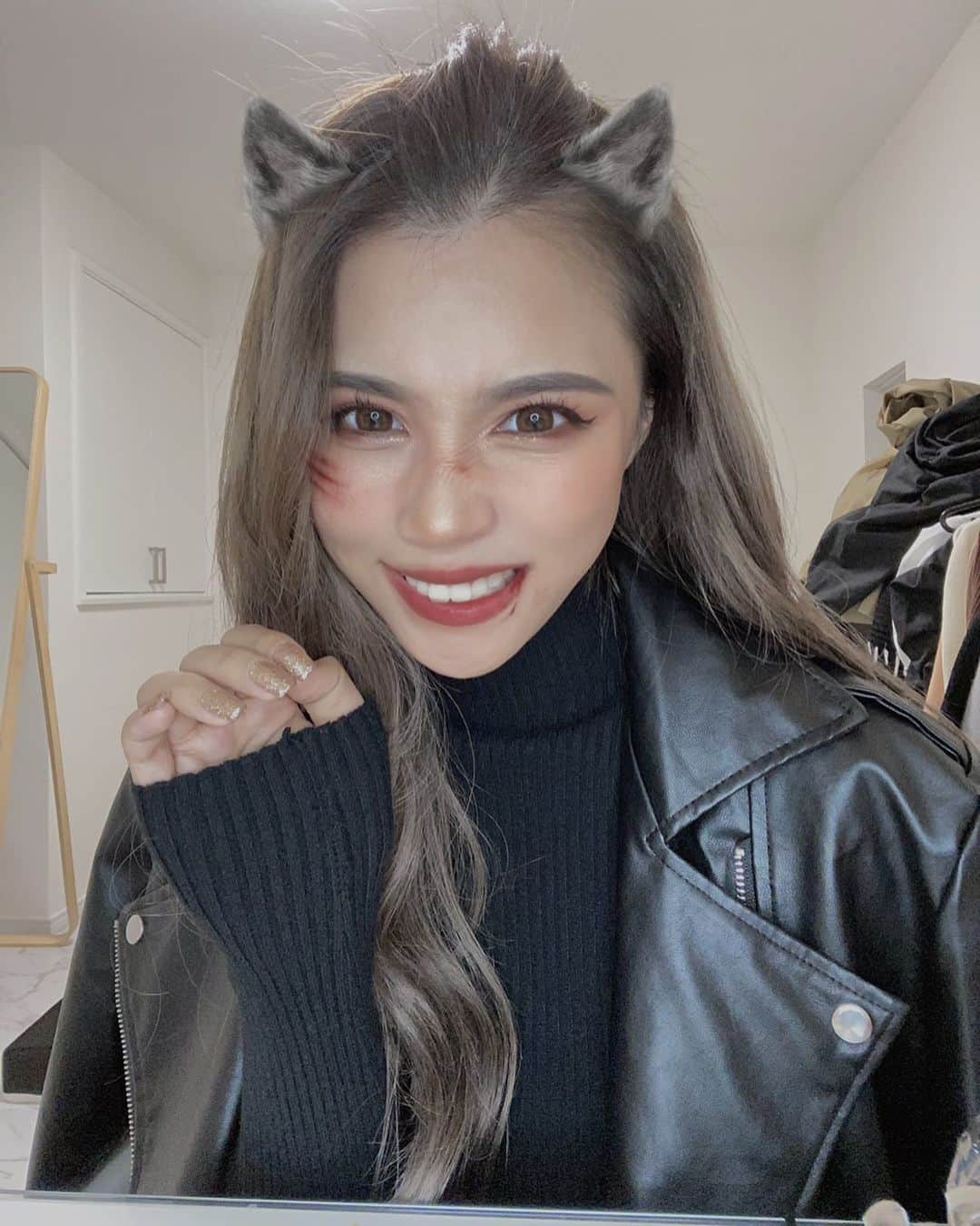 ILYさんのインスタグラム写真 - (ILYInstagram)「だいぶ遅れたハロウィン👻笑 . ライブの時強がったけど寒いの怖くて薄めのニットにライダース着替えました🙏🏽」11月8日 17時33分 - ily___96
