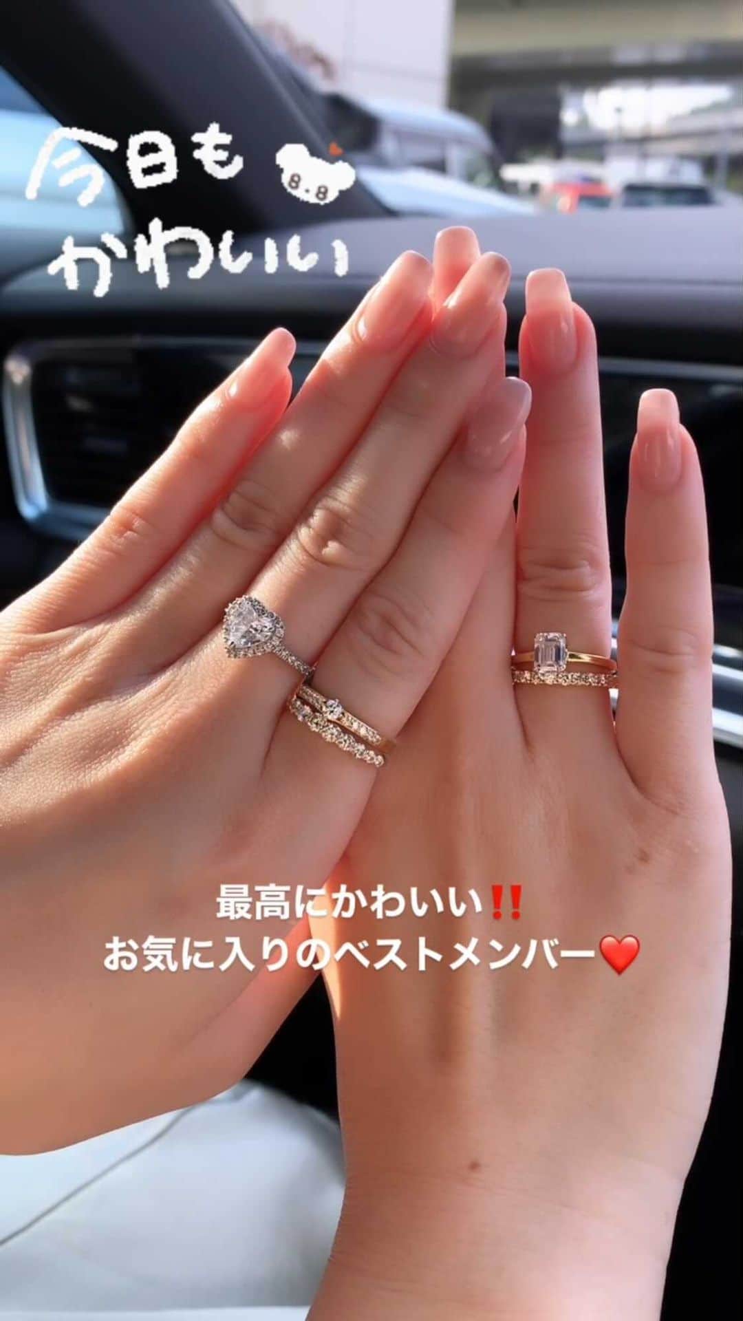 𝐇𝐈𝐍𝐀𝐊𝐎のインスタグラム：「初リール この時まだローズが仕上がってなくて、手元はいつもこんな感じのジュエリーコーデ🎻💝」