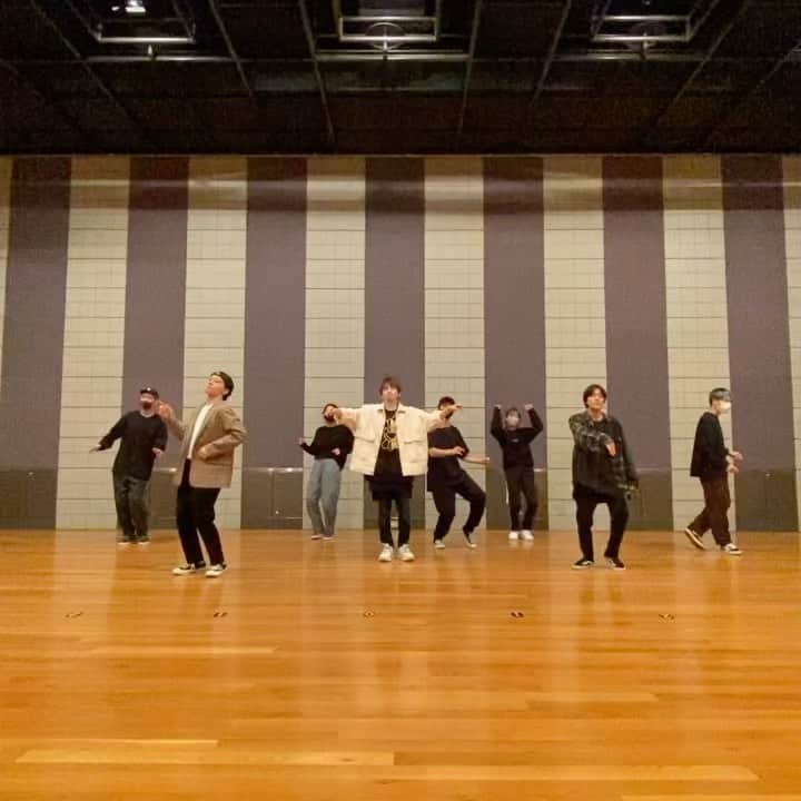 花村想太のインスタグラム：「颯くんと大輝くんと、いつもお世話になっているダンサーさん達と！！！！  #Da_iCE #BTS #Dynamite」