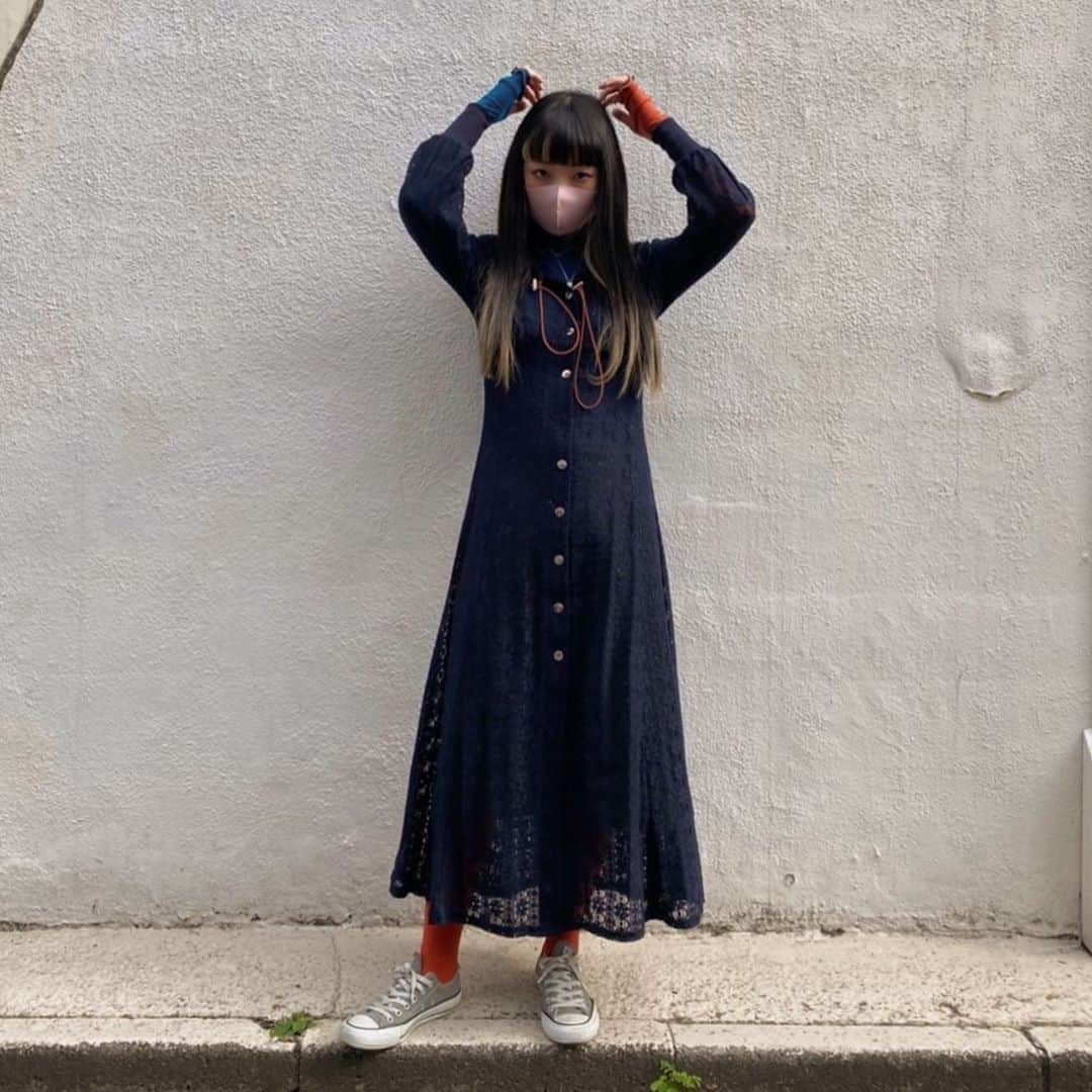 相羽瑠奈さんのインスタグラム写真 - (相羽瑠奈Instagram)「🌚☄️🍪🦋 @rrr_tokyo @rrr_vintage  このレースガウン、今の時期は上にアウターを羽織ってフーディーと裾を覗かせる合わせ方をして欲しいです♡ ニットやスウェットをレイヤードしてもかわいいかも！」11月8日 17時46分 - rone.runa