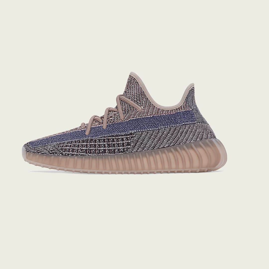 adidas Originalsさんのインスタグラム写真 - (adidas OriginalsInstagram)「YEEZY BOOST 350 V2 FADE. AVAILABLE NOVEMBER 11 EXCLUSIVELY IN ASIA PACIFIC AT ADIDAS.COM/YEEZY AND ON THE ADIDAS APP IN SELECT COUNTRIES.」11月8日 18時03分 - adidasoriginals