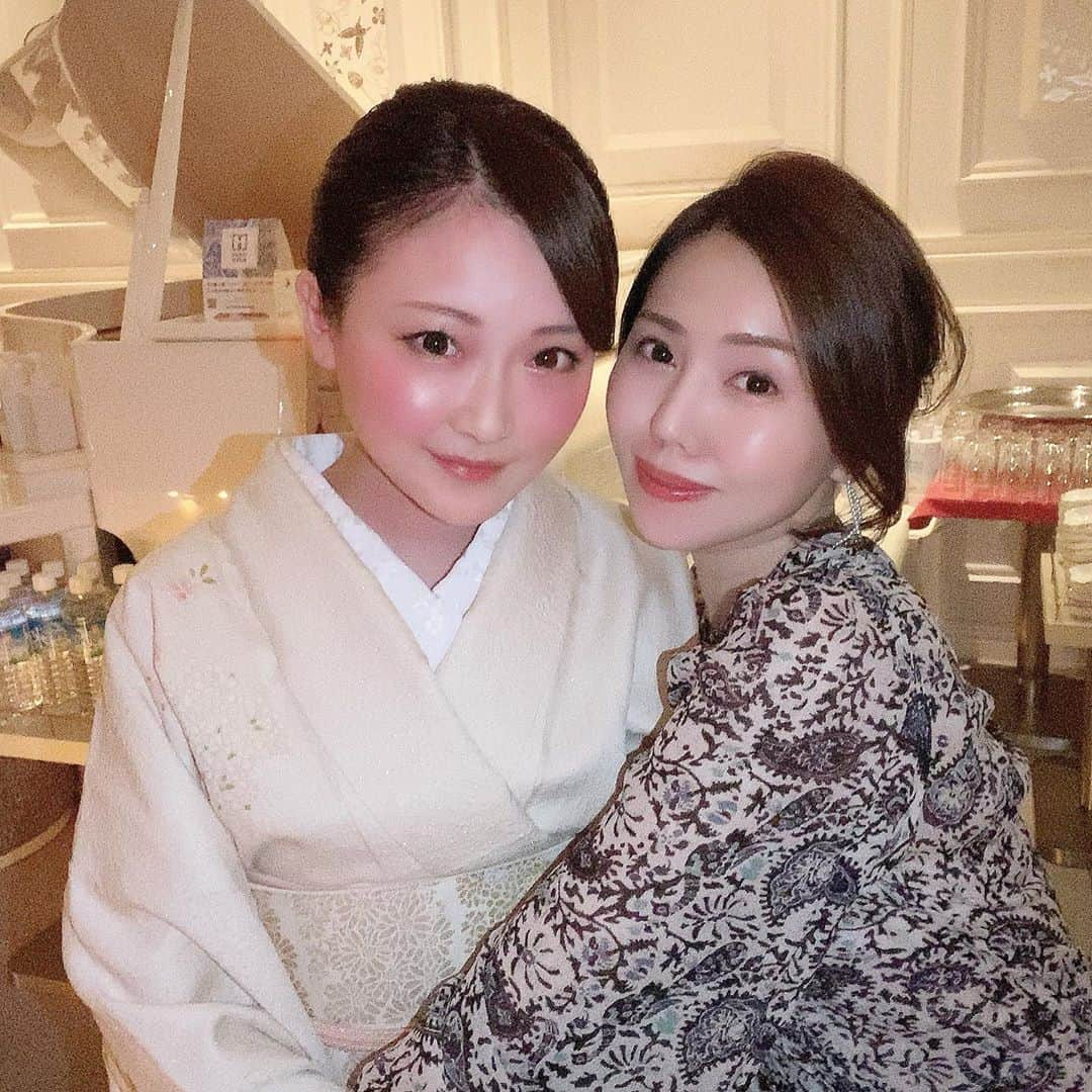 一ノ瀬瑞帆のインスタグラム：「れいなと💕 一緒にアフターして飲んだの何年振りだろ？ ・ けいちゃんのお陰です🥂 ありがとう💕 #銀座 #銀花 #鹿児島の友達 #clubnanae」