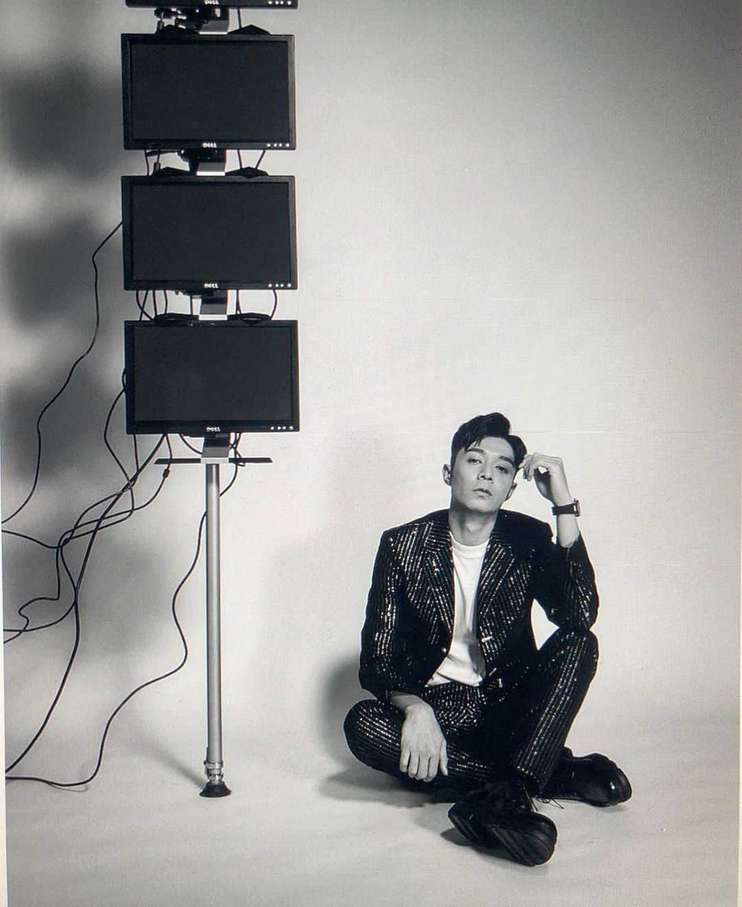 チャウ・パッホウのインスタグラム：「nobody said it was easy  no one ever said it would be this hard 🎈」