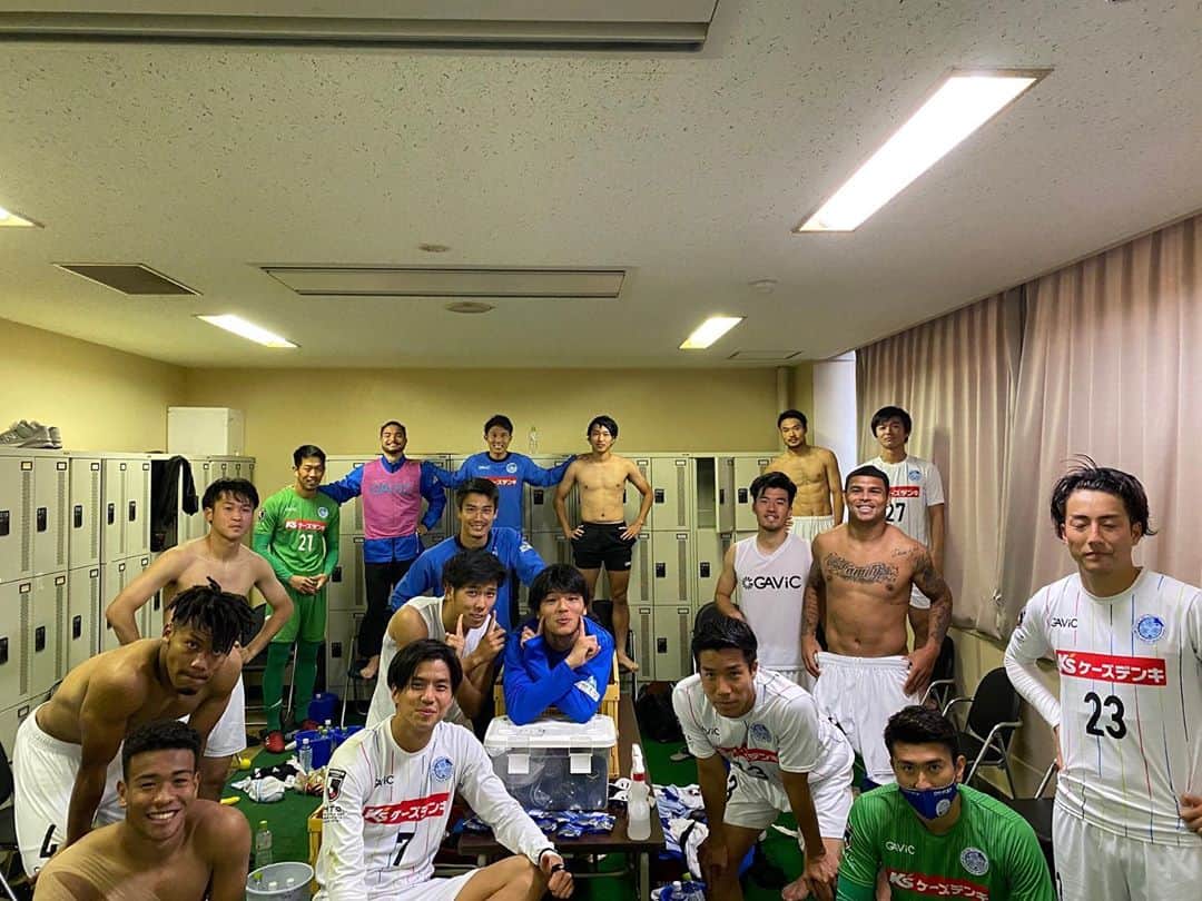 山田康太のインスタグラム：「アウェーまで足を運んでくれたファンサポーターの皆さん今日も応援ありがとうございました！ 連勝に向けていい準備します🤙」
