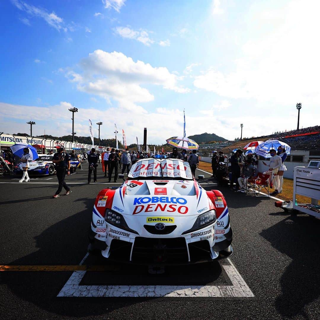 脇阪寿一さんのインスタグラム写真 - (脇阪寿一Instagram)「三橋仁明写真館 SUPER GT Rd7  Final 8th  8位には満足してませんが、チームが一つになった戦い、そして成長には大変満足しています。富士が楽しみです。  #supergt #tgrteamsard #toyotagazooracing #grsupra  @heikkikovalainen  @yuone_n  #三橋仁明 #カメラマン」11月8日 18時32分 - juichiwakisaka