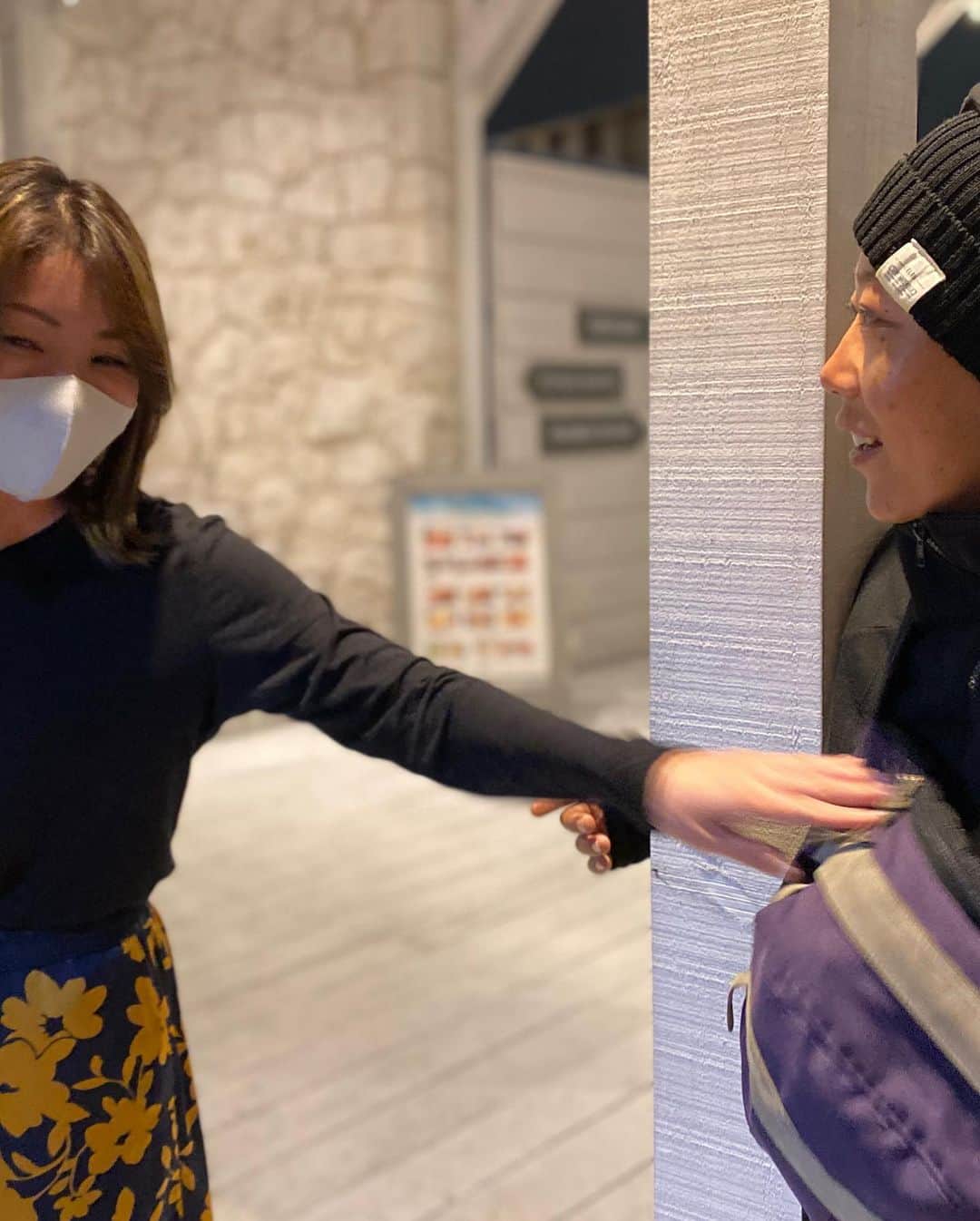 澤真希（小澤真貴子）さんのインスタグラム写真 - (澤真希（小澤真貴子）Instagram)「中学時代からの親友たちと夜ドライブ🚗急遽連絡取ってふらっと行くこのラフさがまた気分転換になる😉  #豊洲市場 #豊洲ぐるり公園 #豊洲バーベキュー　#thebbqbeach #手ぶらでbbq #東京散歩  #澤真希 #女優 #昭和女優 #オトナ女子　#japaneseactress  #actress #instajapanese #japanesegirl」11月8日 18時37分 - sawa.maki.official