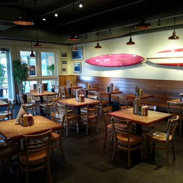 Kua 'Aina UKさんのインスタグラム写真 - (Kua 'Aina UKInstagram)「Welcome to the official home of the original Kua'Aina Sandwich located in Haleiwa. We have grown internationally with locations in Japan, London and Taipei. The story of our burgers started here, in the small historic Haleiwa town. A place world renowned for it's surf and beautiful country background. #original #kuaaina #kuaainaburger #hawaai #burger」11月9日 4時15分 - kuaainauk