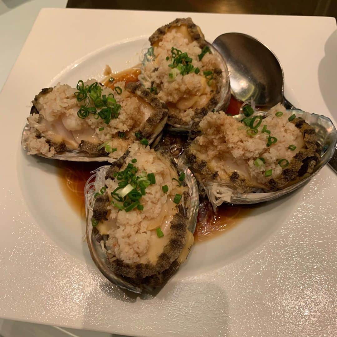 イ・ヨニさんのインスタグラム写真 - (イ・ヨニInstagram)「너무 오랜만에 맛나게 먹었던 베이징덕! 총주방장님덕분에 맛나게 먹었습니다~👍😆 자주뵈요! @fsseoul 에서」11月8日 20時33分 - yeonhee.luv