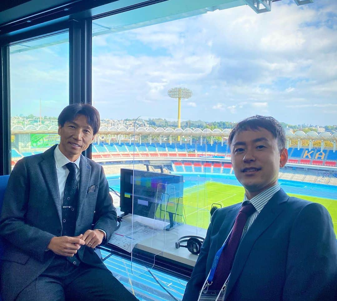 波戸康広さんのインスタグラム写真 - (波戸康広Instagram)「・﻿ 桐光学園 vs 日大藤沢 ⚽️﻿ ﻿ 神奈川県大会 準決勝の解説でした！﻿ ﻿ 試合の展開、内容、結果と胸を打たれました…😭﻿ ﻿ 高校サッカーの集大成へ努力してきた仲間との時間は、青春の1ページになったでしょう ✨🤝✨﻿ ﻿ ﻿ #高校サッカー選手権大会 #神奈川県大会 #桐光学園﻿ #日大藤沢 #pk #等々力陸上競技場 #tvk #解説 #実況﻿ #波戸康広 #根岸佑輔 #ambassador #アナウンサー﻿ #instagood #instaphoto」11月8日 20時43分 - hato.official