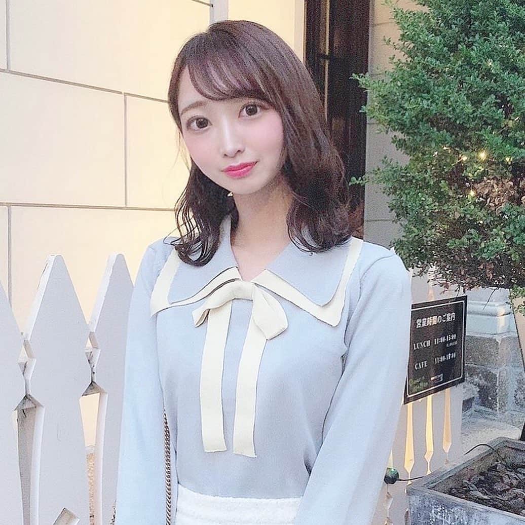 KANAKAさんのインスタグラム写真 - (KANAKAInstagram)「公式アンバサダーをさせていただいている @as.meee.official さんのトップス💎♡  襟もリボンも袖も最高にお上品でかわいい🥺💭　  絶対アフタヌーンティーの日に着てこ！って決めてた♡  #asmeee #アズミー #公式アンバサダー #韓国コーデ #ニットコーデ #服 #トップス #韓国ファッション #アフタヌーンティー #ootd #gucci」11月8日 20時58分 - canika_1111