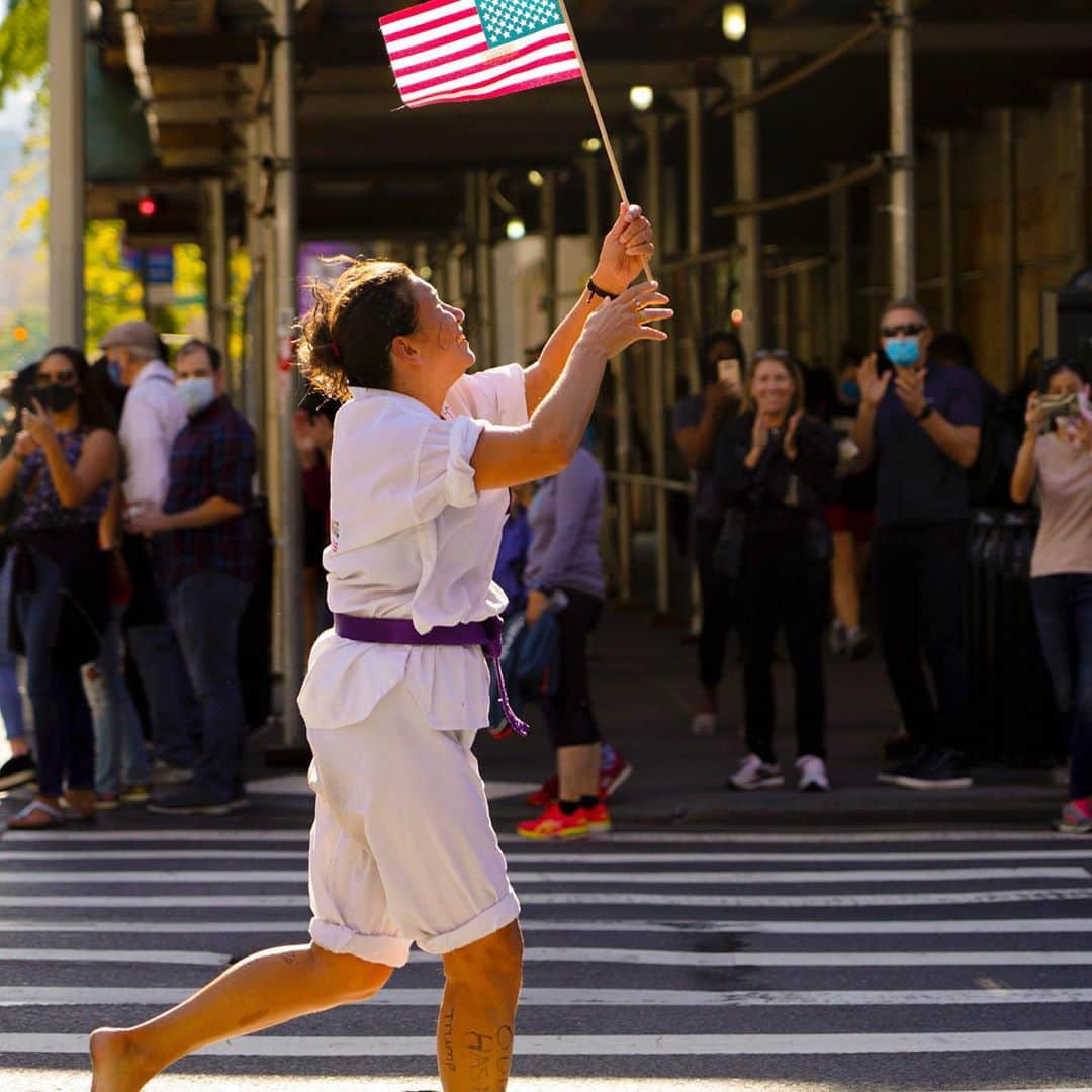 thephotosocietyさんのインスタグラム写真 - (thephotosocietyInstagram)「Photo by @irablockphoto / The people of New York City took to the streets, celebrating the 46th President of the United States. After many anxious days of waiting for election results today’s announcement heralds a new chapter in our country. #2020election #bidenharris #celebration #irablock #newyorkcity」11月8日 21時05分 - thephotosociety