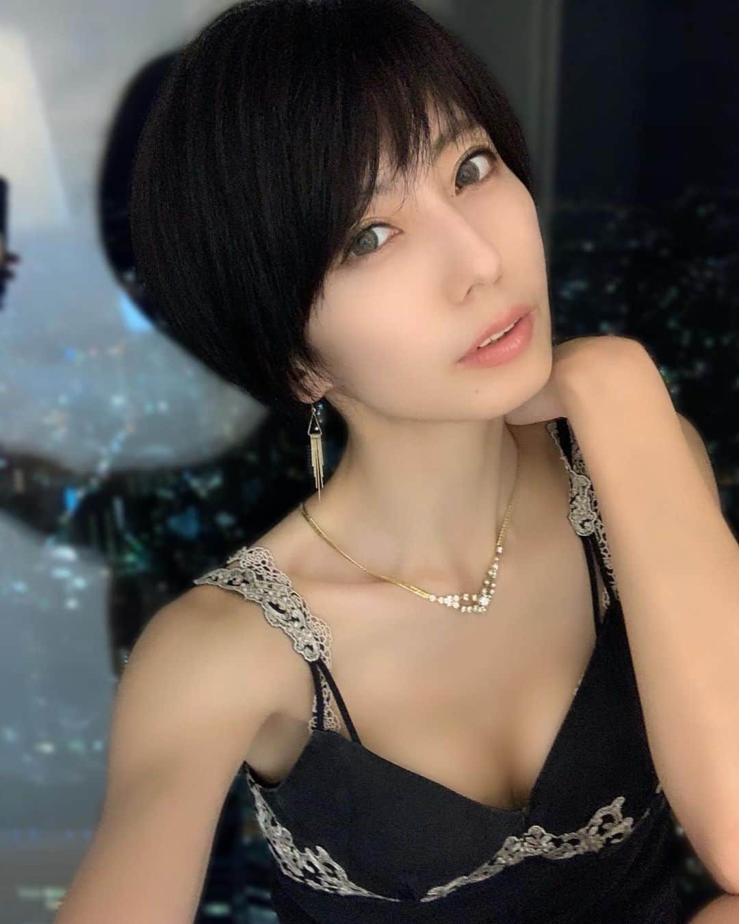 乃亜のインスタグラム：「I like to watch the night view❤︎」