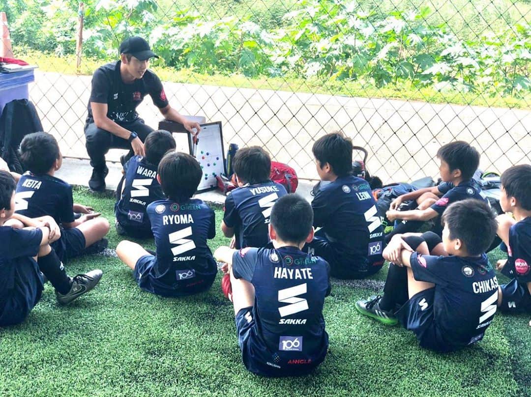 大久保剛志のインスタグラム：「Step by Step Happy to see my kids  @yuki.football.academy」