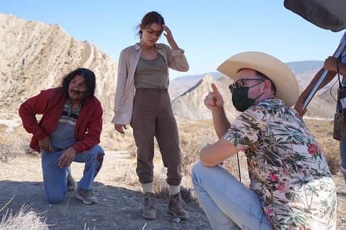 ルーシー・ヘイルのインスタグラム：「Im having hard time saying what this movie means to me, so I’ll try and keep it short. Thank you @greglauritano @tiziano.tucci @dtucci27 @tucciandcompany @vagabondproductionservices @gaby_carratu  @oztavio @szurman @spottedcowent @nancy_cartwright @moni_g_r_  for helping make this happen. Thank you @jesseharris for meeting me 2 years ago & letting me be a part of this. ... @eltexmex @oliviatrujillo @jorge.a.jimenez.oficial @leynar.gomez - blown away by all of you. The crew who went to the highs and lows of the Tabernas desert ...Honestly , THANK YOU from the bottom of my heart. I will miss salmorejo & sandwiches and saying “could be nice” and “vale”. 🙏🏼」