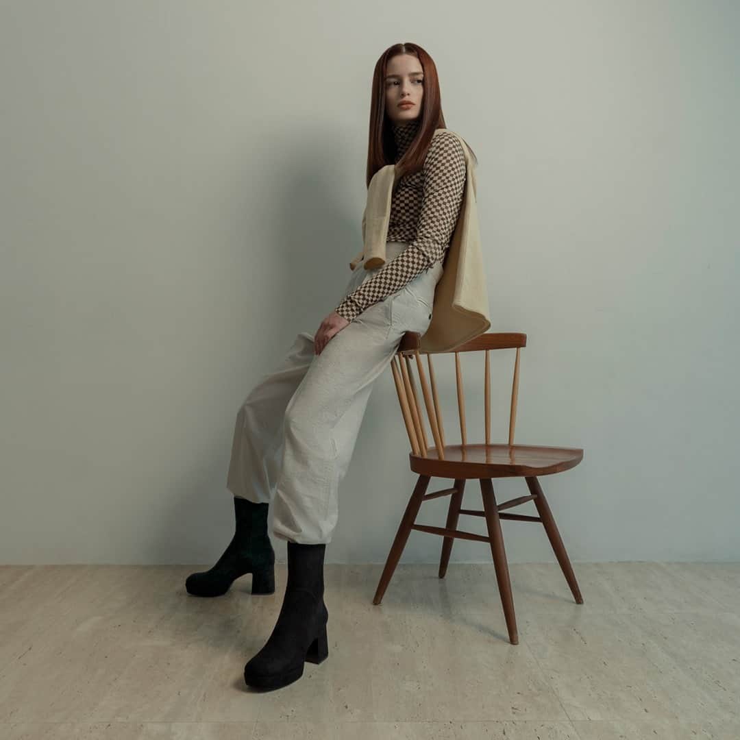 CHARLES & KEITHさんのインスタグラム写真 - (CHARLES & KEITHInstagram)「Stand tall and stride with confidence wherever you head out in our platform ankle boots. Tap to shop now.  #CharlesKeithFW20 #CharlesKeithOfficial  Product featured:  Textured platform ankle boots」11月8日 22時00分 - charleskeithofficial