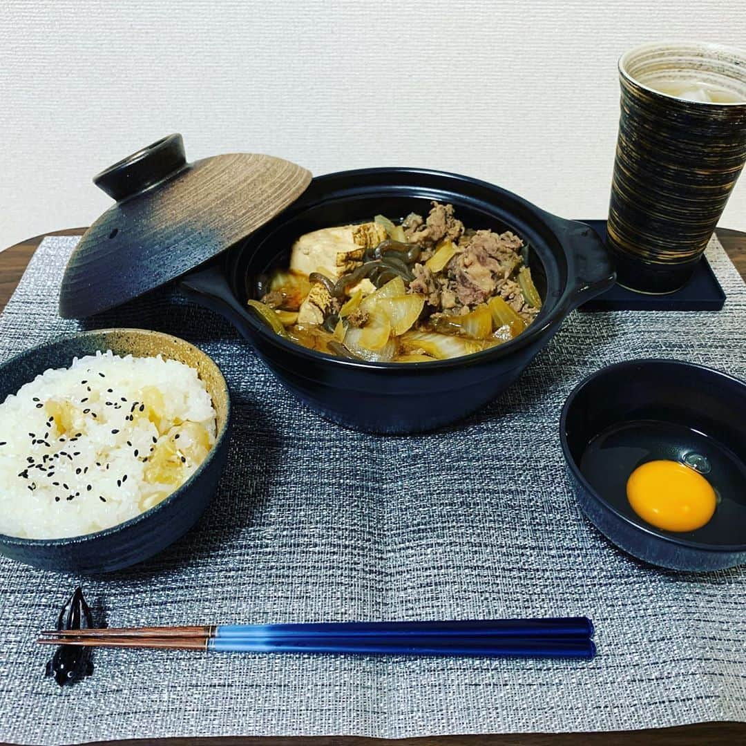 沢村玲/REIさんのインスタグラム写真 - (沢村玲/REIInstagram)「Rei's kitchen!!  ごめん。。久々投稿。。😓  今日はラジオのワンエンタイムでも言ってた"栗ご飯"と"すき焼き"を作りましたー！  どうどう？感想待ってまーす！☺️  あと、Breatheのpractice videoあがったからチェックよろしくー！  #料理男子  #料理上手になりたい  #ワンエン #沢村玲  #ワンエンタイム  #栗ご飯」11月8日 22時09分 - rei.sawamura_official