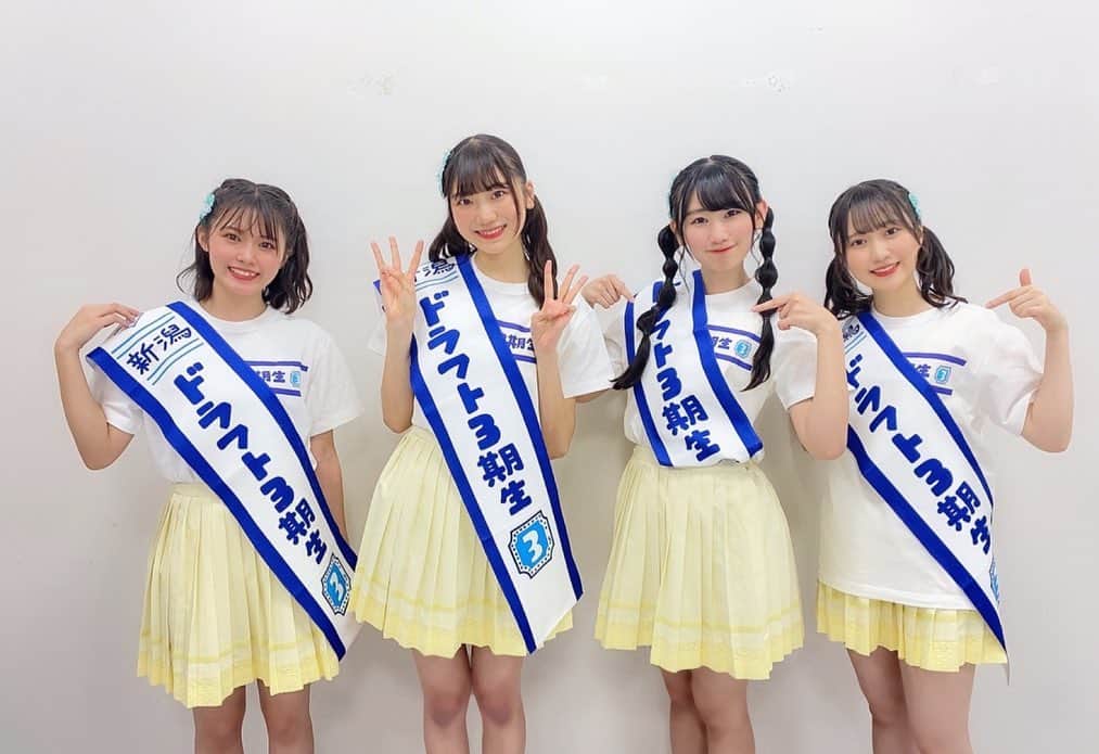 佐藤海里のインスタグラム：「公演楽しいな💖 #ngt48 #アイドル #公演 #アイドル衣装」