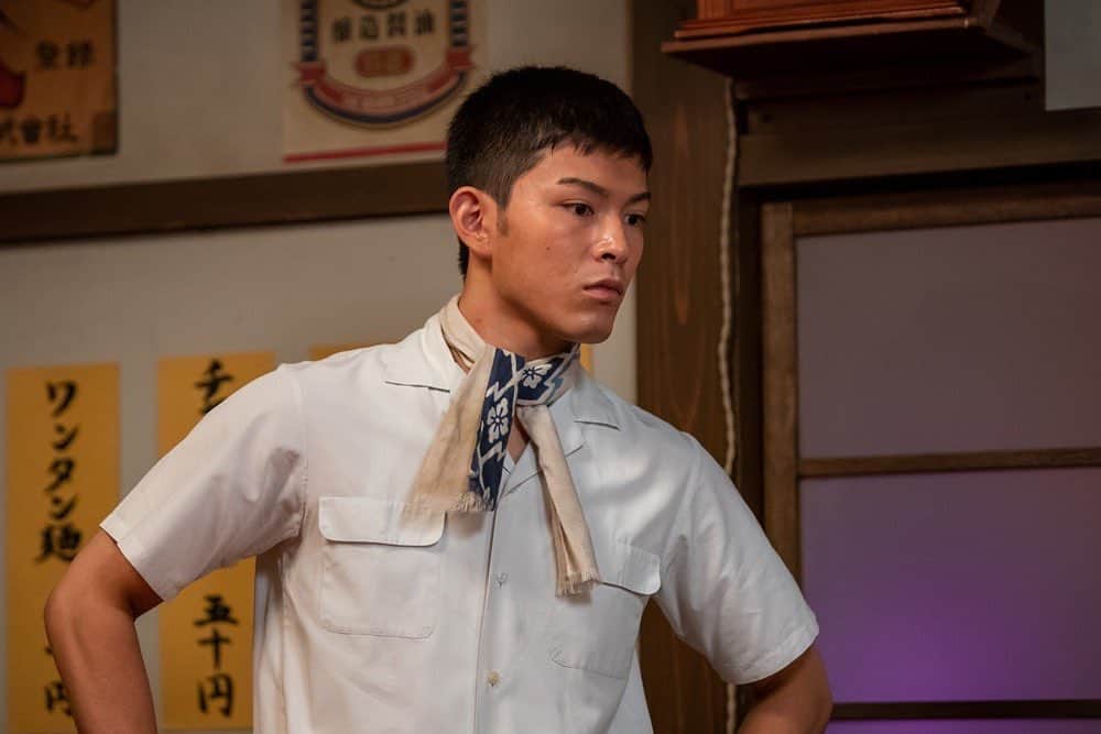 松大航也のインスタグラム：「nhk朝ドラ「エール」 戦災孤児ケンのその後を演じさせていただきました！ 関内家で育ったケンを観ていただけたら嬉しいです✊ 22週目/106回 23週目/115回　 24週目/117回 に登場します👌  106回の放送は明日なのでお見逃しなく！！  #朝ドラ#エール」
