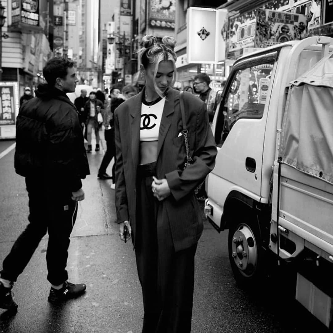 デュア・リパさんのインスタグラム写真 - (デュア・リパInstagram)「dreaming of Tokyo ☁️ ☁️ ☁️」11月8日 22時34分 - dualipa