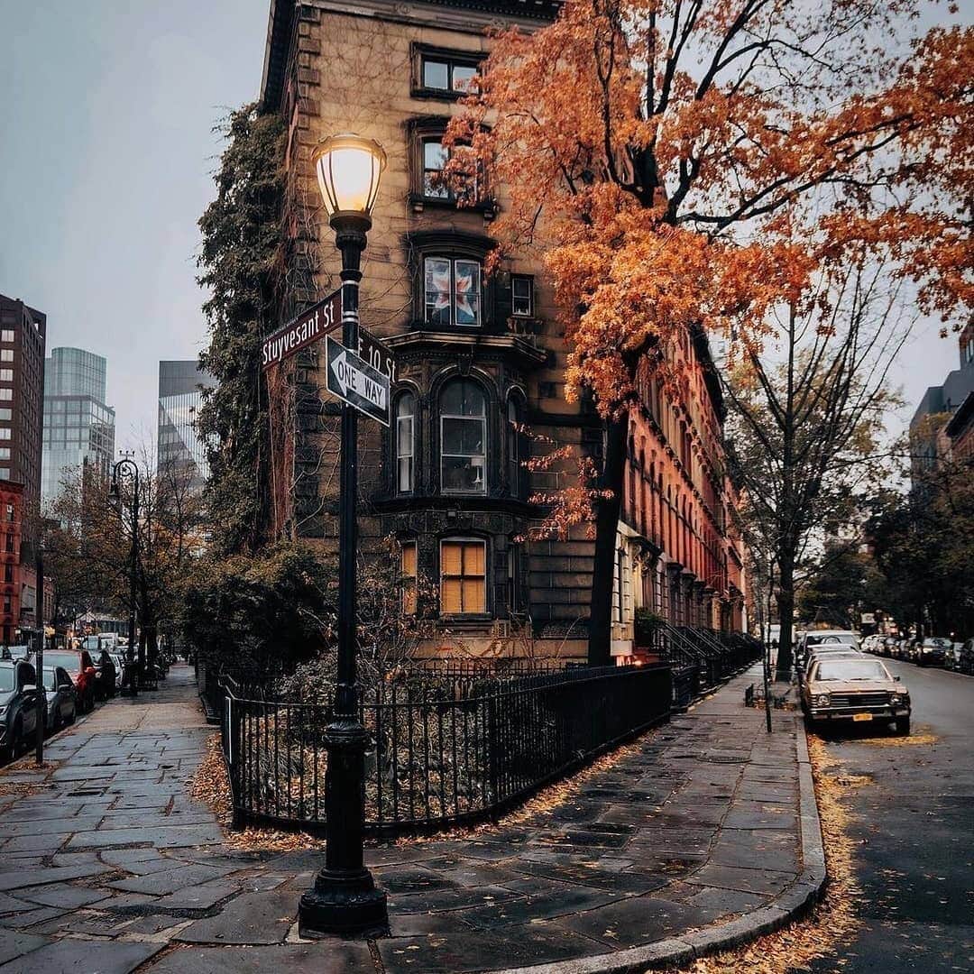 Padgramさんのインスタグラム写真 - (PadgramInstagram)「Fall vibes in New York City 🍁 Courtesy of @joethommas 📍New York City, USA 🇺🇸 ➖➖➖➖➖➖➖➖➖➖ #pgdaily #pgstar #pgcounty #newyorkcity #planetgo #planet #planetearth #amazing #awesome #beautifulcity」11月8日 22時40分 - planet.go