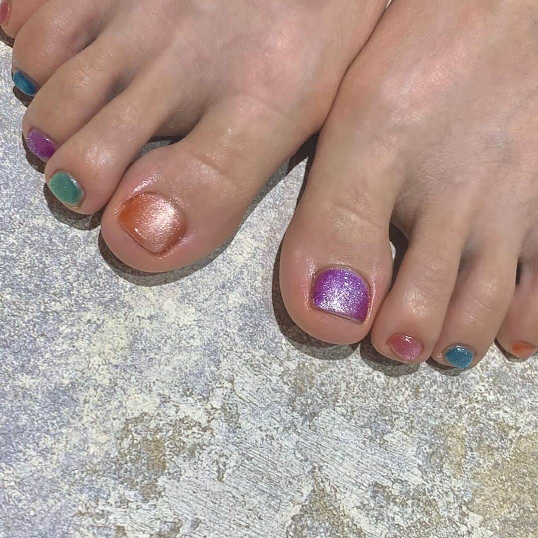のインスタグラム：「🧡💚💜❤️💙」