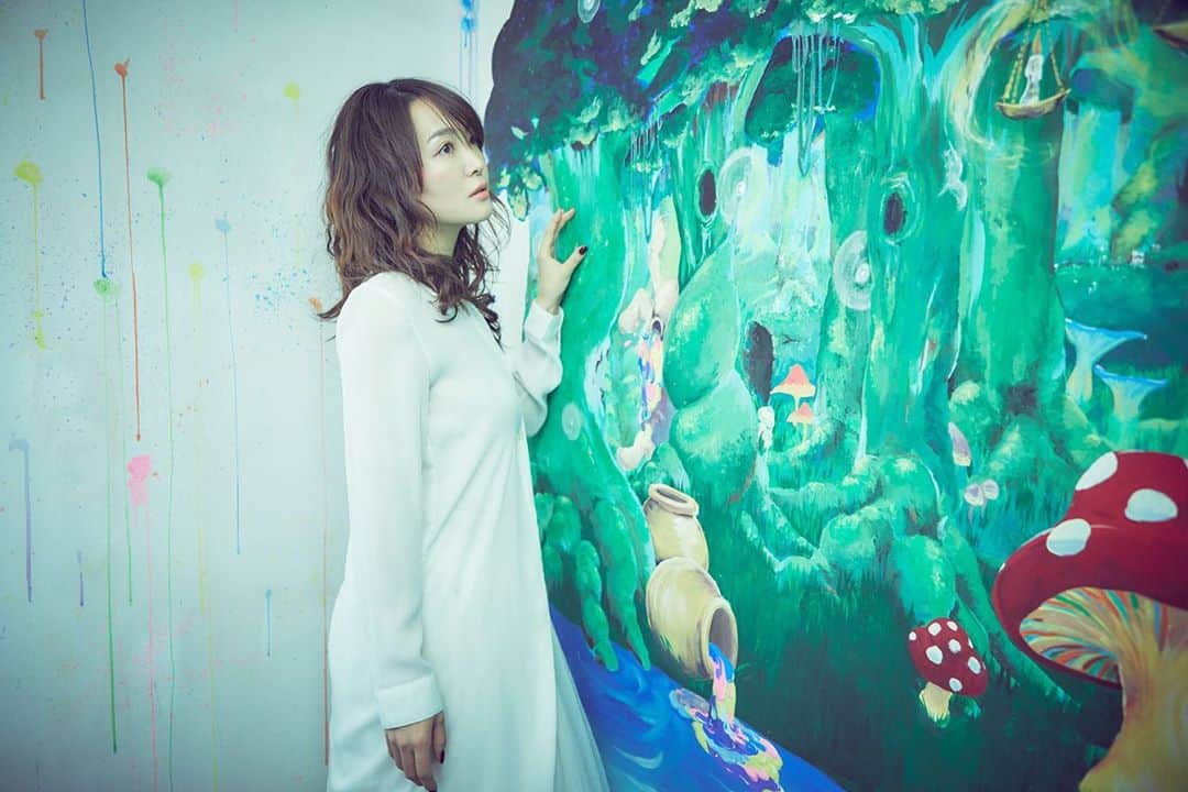 阿部桃子のインスタグラム：「𓃺𓈒𓏸 ⠀ 魔法の森 メイクルーム @rabbicour_official  ⠀ ⠀ ⠀ ⠀ ⠀ ⠀ ⠀ ⠀ ⠀ ⠀ ⠀ ⠀ ⠀ ⠀ ⠀  #rabbicourjourney #ヘッドスパ #ヘッドスパ専門店 #ヘッドスパ銀座 #ラビクール #ラビクールジャーニー #映えスポット #フォトスポット #ファインダー越しの私の世界 #美容好きな人と繋がりたい #メンズスパ #メンズフェイシャル #リフトアップ #抜け毛対策 #頭皮ケア #小顔マッサージ #クリームバス #headspa #ginza #japanesegirl #japaneseaesthetic #ふぉとじぇにっく #作品撮り」