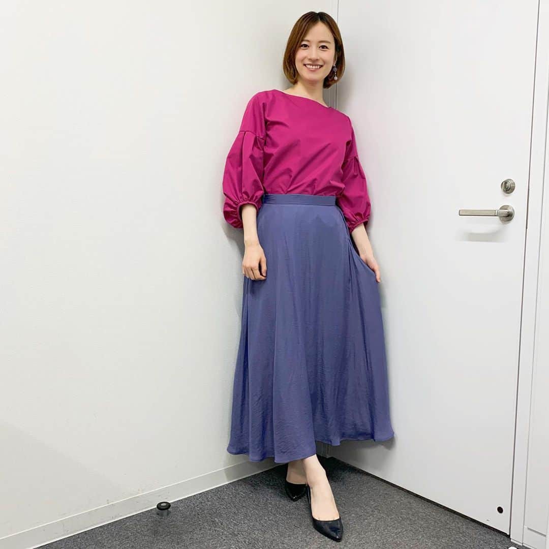のインスタグラム：「ㅤㅤㅤㅤㅤㅤㅤㅤㅤㅤㅤㅤㅤ 『BSイレブン競馬中継 SUNDAY』 (2020.5.10分)のお衣装です☻ ㅤㅤㅤㅤㅤㅤㅤㅤㅤㅤㅤㅤㅤ スカート♥︎Marie Hill #mariehill ㅤㅤㅤㅤㅤㅤㅤㅤㅤㅤㅤㅤㅤ 好きカラー😋 ㅤㅤㅤㅤㅤㅤㅤㅤㅤㅤㅤㅤㅤ #衣装戦隊ミヤジマン #衣装 #fashion #ファッション #ootd #ootdfashion #コーディネート #今日のコーデ #codinate #bs11 #bsイレブン競馬中継 #競馬 #競馬女子 #umajo #ウマジョ #宮島咲良 #ミヤジマン #ぼっち戦隊ミヤジマン」