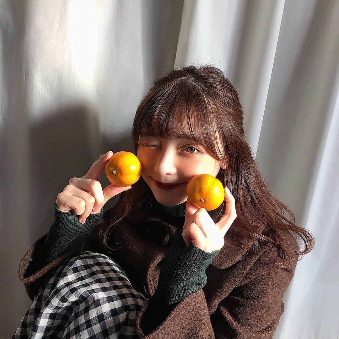 新田湖子さんのインスタグラム写真 - (新田湖子Instagram)「. おみかん🍊 ビタミンいっぱい摂取した 𓂃！」11月8日 23時15分 - coconitta0809