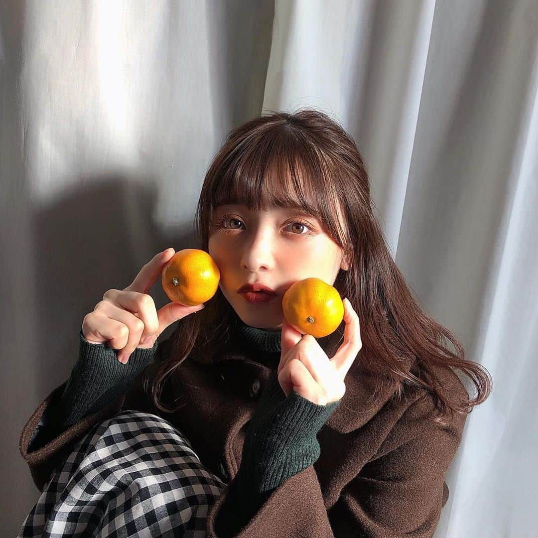 新田湖子さんのインスタグラム写真 - (新田湖子Instagram)「. おみかん🍊 ビタミンいっぱい摂取した 𓂃！」11月8日 23時15分 - coconitta0809