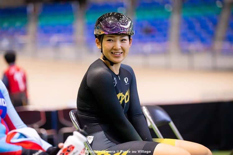 鈴木奈央のインスタグラム：「.  . . 《全日本選手権 Day4》 . . ポイントレース4位 . . . 4日間で6種目と とってもきつい大会でしたが、 JPCAのスタッフの皆様のサポートと たくさん応援のおかげで走り切ることができました。  少し休んで、次は競輪祭に向けて頑張ります。  11/18~20 小倉競輪場でガールズグランプリトライアルレースです。  また応援宜しくお願いします😉💖  . #全日本自転車競技選手権大会 #前橋競輪場 #前橋グリーンドーム  #kドリームス #JPCA  #ポイントレース #rxl #sidas」