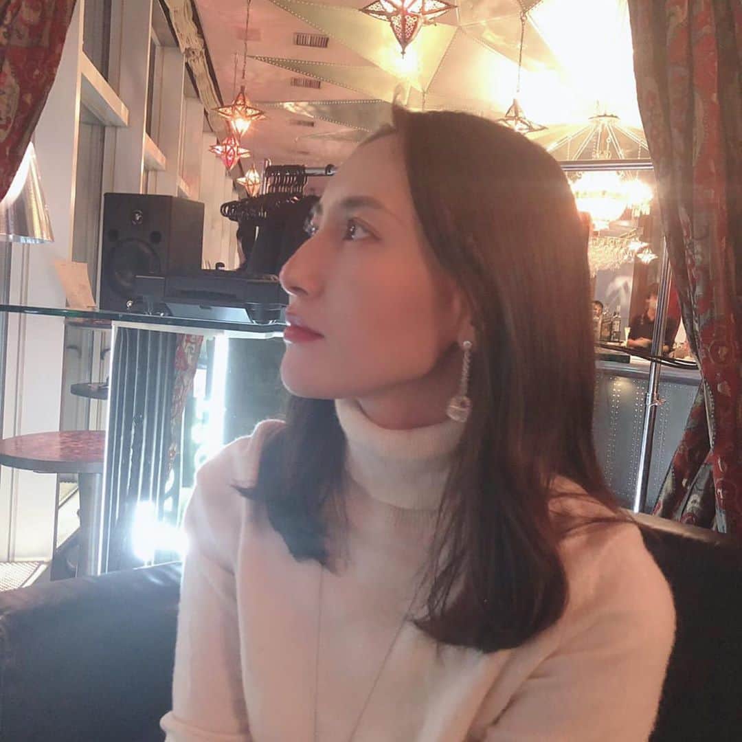 松本リコのインスタグラム：「・ ・ ・ ・ 久しぶりの渋谷でした！ ( @cafe_legato_tokyo ) ・ ・ ・ #japanesegirl #japangirl  #japanesemodel #japanmodel #yahoo #お洒落 #インスタグラマー  #インフルエンサー #撮影 #ハーフ顔 #ハーフモデル #fashion #通販モデル #ファッション #楽天 #通販 #cafelegato」