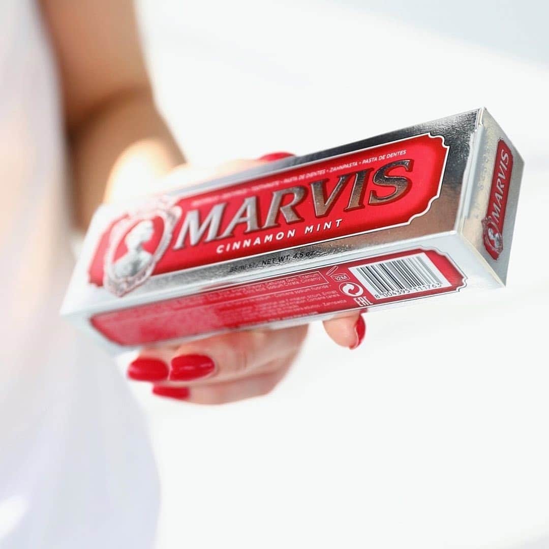 Marvis®️ Official Partnerさんのインスタグラム写真 - (Marvis®️ Official PartnerInstagram)「Cinnamon’s exotic sweetness is enhanced by the sweetly refreshing taste of mint and a surprising, long-lasting aroma..⠀⠀⠀⠀⠀⠀⠀⠀⠀ .⠀⠀⠀⠀⠀⠀⠀⠀⠀ .⠀⠀⠀⠀⠀⠀⠀⠀⠀ .⠀⠀⠀⠀⠀⠀⠀⠀⠀ .⠀⠀⠀⠀⠀⠀⠀⠀⠀ 📸 @eurocosmeticalbania」11月9日 0時02分 - marvis_usa