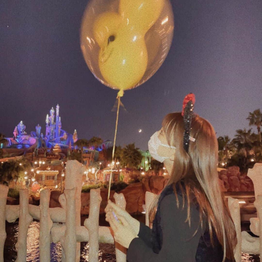 熊崎晴香さんのインスタグラム写真 - (熊崎晴香Instagram)「🎈  #balloon #goodnight #🌙」11月9日 0時02分 - kumakuma9810