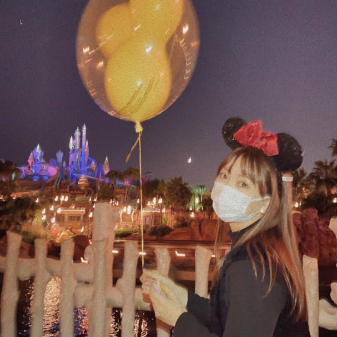 熊崎晴香さんのインスタグラム写真 - (熊崎晴香Instagram)「🎈  #balloon #goodnight #🌙」11月9日 0時02分 - kumakuma9810