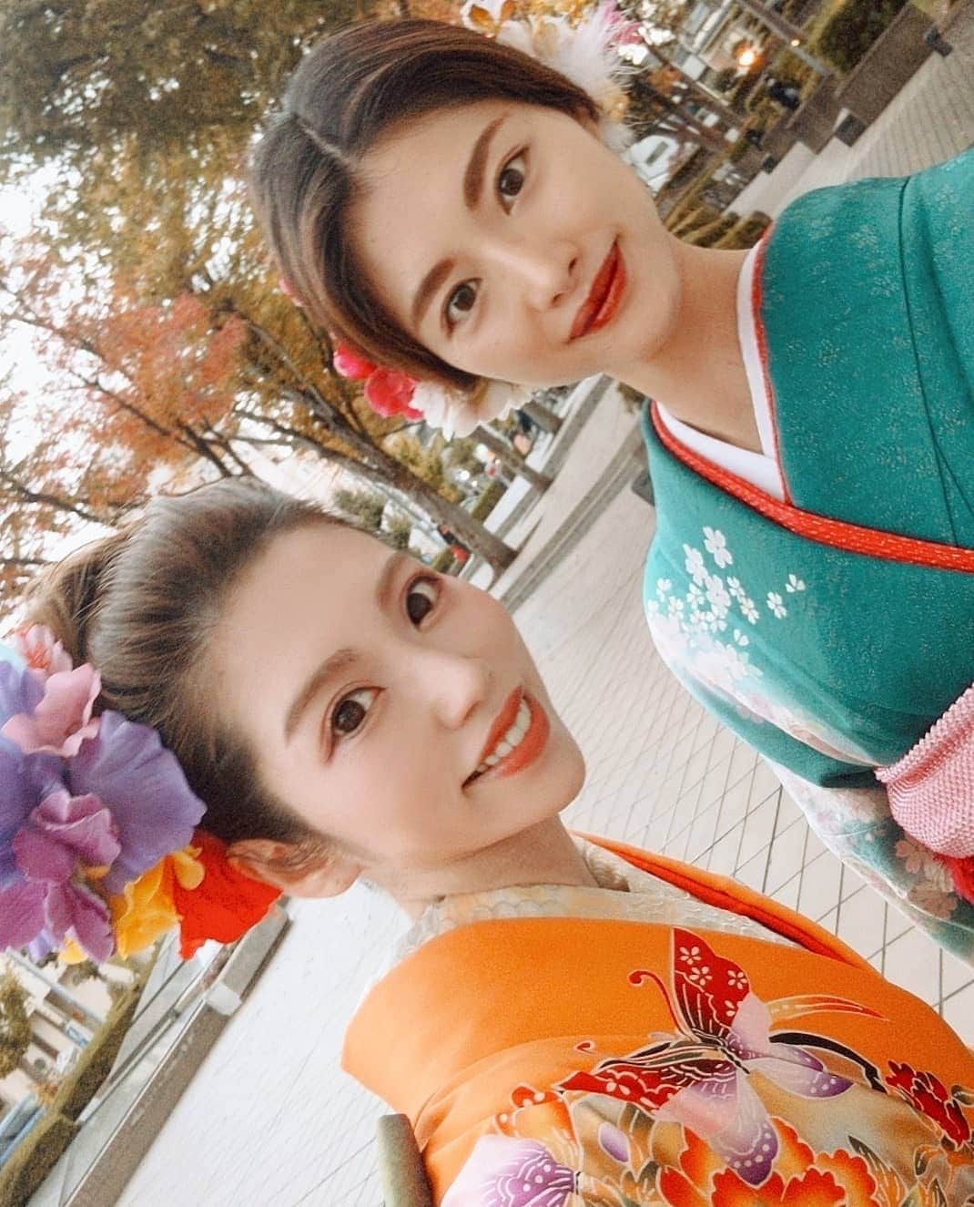 雨宮めるさんのインスタグラム写真 - (雨宮めるInstagram)「. 花嫁のお色直しで着るらしい大振袖  華やかで艶やかで、ずっしりと重みがありました笑  #kimono #kimonostyle #kimonofashion #kimonodress #kimonogirl #kimonomodel #japanesekimono #japaneseclothes #japanesetradition #japanesegirl #kimonoshow #furisode #大振袖 #大振り袖 #振り袖 #振袖 #振袖ヘア #振袖ヘアアレンジ #和装撮影 #和装 #和装ヘア #着物撮影 #着物モデル #和装モデル #着物ヘアセット #着物ヘアアレンジ #花嫁衣装 #和装お色直し #お色直し #ハクビ着物学院」11月9日 0時04分 - amamiya_melty