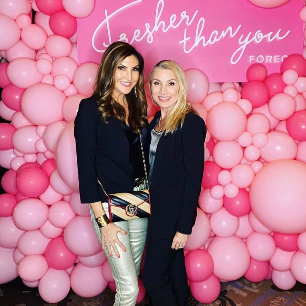 ヘザー・マクドナルドのインスタグラム：「This was the last time I was in #lasvegas Pre Covid and such a fun one nighter. I did a speaking event and then we went to dinner and drinks and the spa the next day. Looking forward to more of this soon, hopefully. #happysunday #sisters #girlstrip #precovid19」