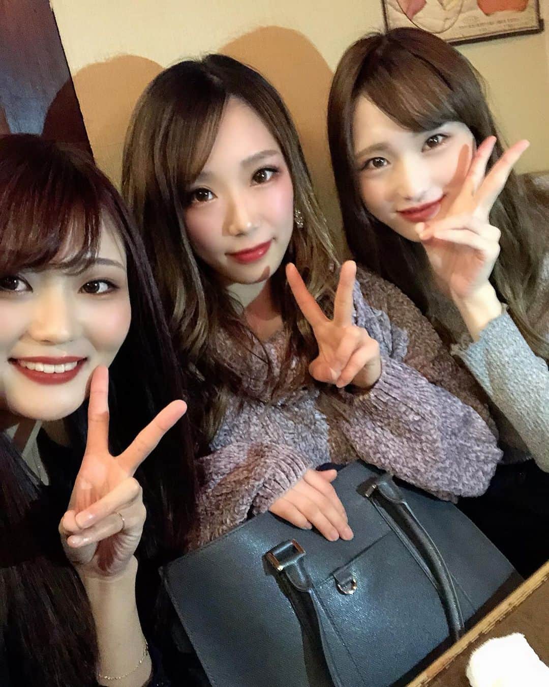 さやかさんのインスタグラム写真 - (さやかInstagram)「あっちゃんです✨💗😋 🐼いつもありがとうございます♥️皆様イチナナLIVEアプリダウンロード無料です💓さやか０９０４🍉検索🍉‼️出てきます🌈♥️毎朝5時55分から6時半までLIVE配信中🐼🐼毎朝待ってます🥂👗💓🌈🙌あっちゃん♥️Ask♥️も時間帯をずらしてエランドール後イチナナLIVE配信中💁🏼‍♀️こちらも盛り上がってるので是非来てください💕🎉♣️🌈🤍エランドール🎷ＰＭ8:00-ＡＭ1:00です🚨エランドールにも是非遊びに来てください〜✌️🐰💕🌻 #帯広エランドール #帯広E'lan d'or#帯広ラウンジ #帯広スナック#帯広snack #帯広 #十勝帯広 #帯広飲み屋 #帯広写真 #帯広ローヤルプラザビル #北海道 #帯広可愛い #帯広ホステス #帯広飲み放題 #帯広アルバイト募集#帯広アルバイト#帯広求人 #帯広おすすめ #帯広女の子#帯広バイト募集 #帯広オシャレ#帯広グルメ#帯広看板娘#帯広ダンス#帯広オフィスK#帯広祭り#帯広コスプレ#帯広イベント#帯広ターゲット」11月9日 0時44分 - sa0904ya