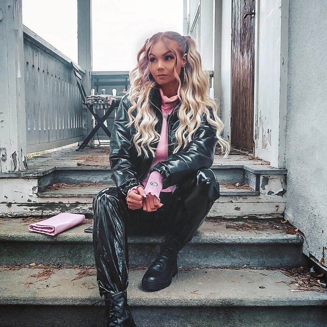 Keelaさんのインスタグラム写真 - (KeelaInstagram)「Vilken frisyr gillar ni mest? 🥰💁🏼‍♀️」11月9日 0時53分 - keela