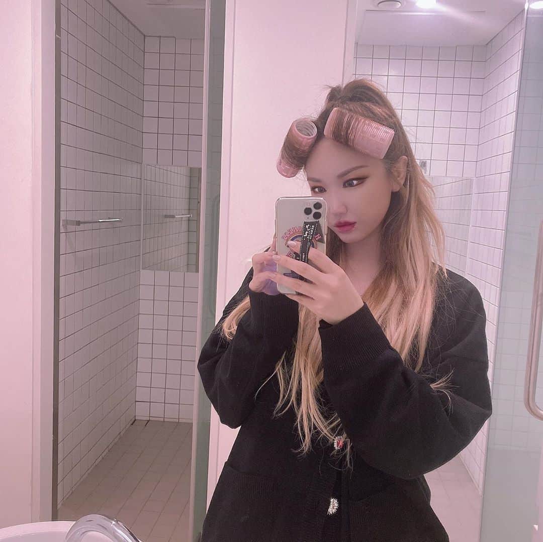 のインスタグラム：「맘에 드는걸 대왕그뤂」
