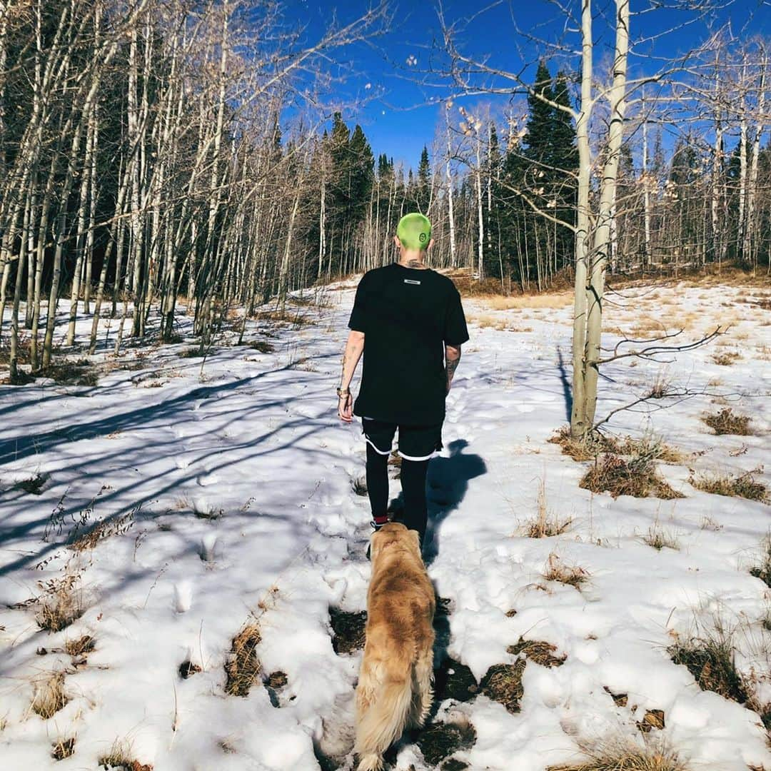 ルビー・ローズさんのインスタグラム写真 - (ルビー・ローズInstagram)「When your spirit says you need to find the quiet in the noise. You listen. Every time I come to Colorado I feel recharged and light. Which means I am ready to be of service again when I get home... Side bar - Also bought a cowboy hat, another guitar and I think I’m turning into a Coloradian CQ CO」11月9日 1時10分 - rubyrose