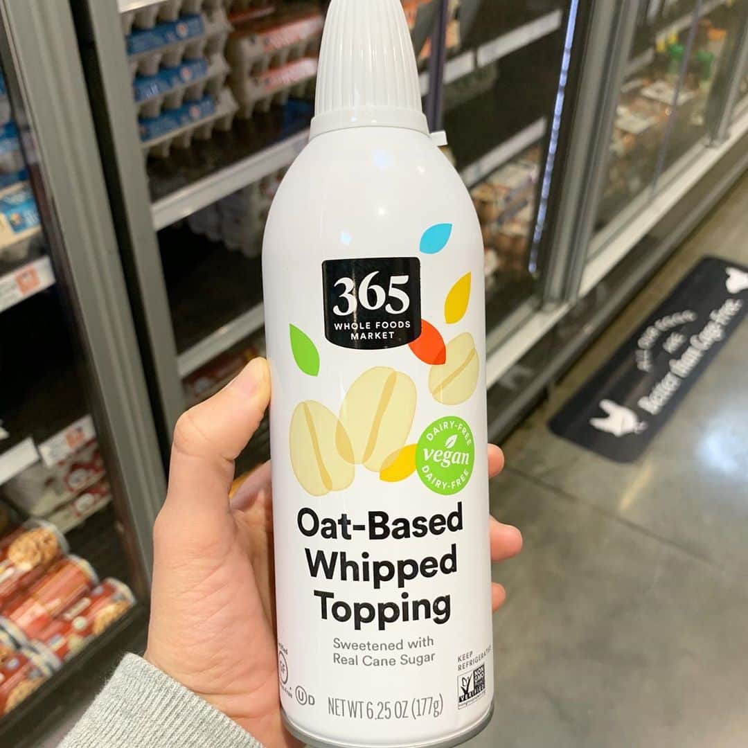 Whole Foods Marketさんのインスタグラム写真 - (Whole Foods MarketInstagram)「Just in time for pie 🥧 season: 365 Oat-Based Whipped Topping.」11月9日 1時13分 - wholefoods