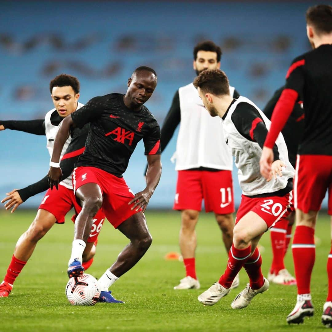 リヴァプールFCさんのインスタグラム写真 - (リヴァプールFCInstagram)「Nearly ready to go... ⏳🔴 #LFC #LiverpoolFC #Liverpool #PL #PremierLeague」11月9日 1時22分 - liverpoolfc