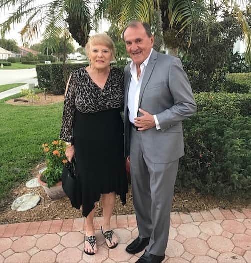 トム・ベリカのインスタグラム：「61 years married!  Happy Anniversary to my amazing parents. The king of cool and the queen that rules!  Love you Ma and Pa!」