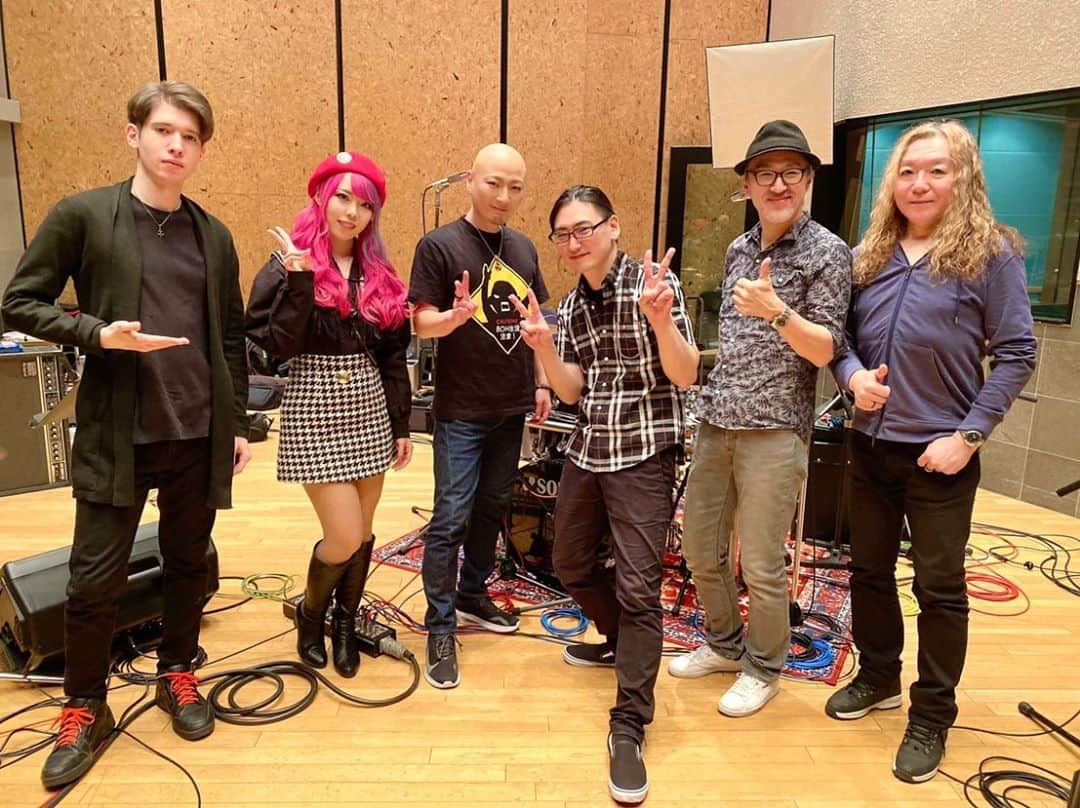 増崎孝司のインスタグラム：「仮BAND 生配信ライヴでした。 スリルと閃きのある音楽は本当に最高です！ メンバーの皆さん、ホントありがとうございました！」