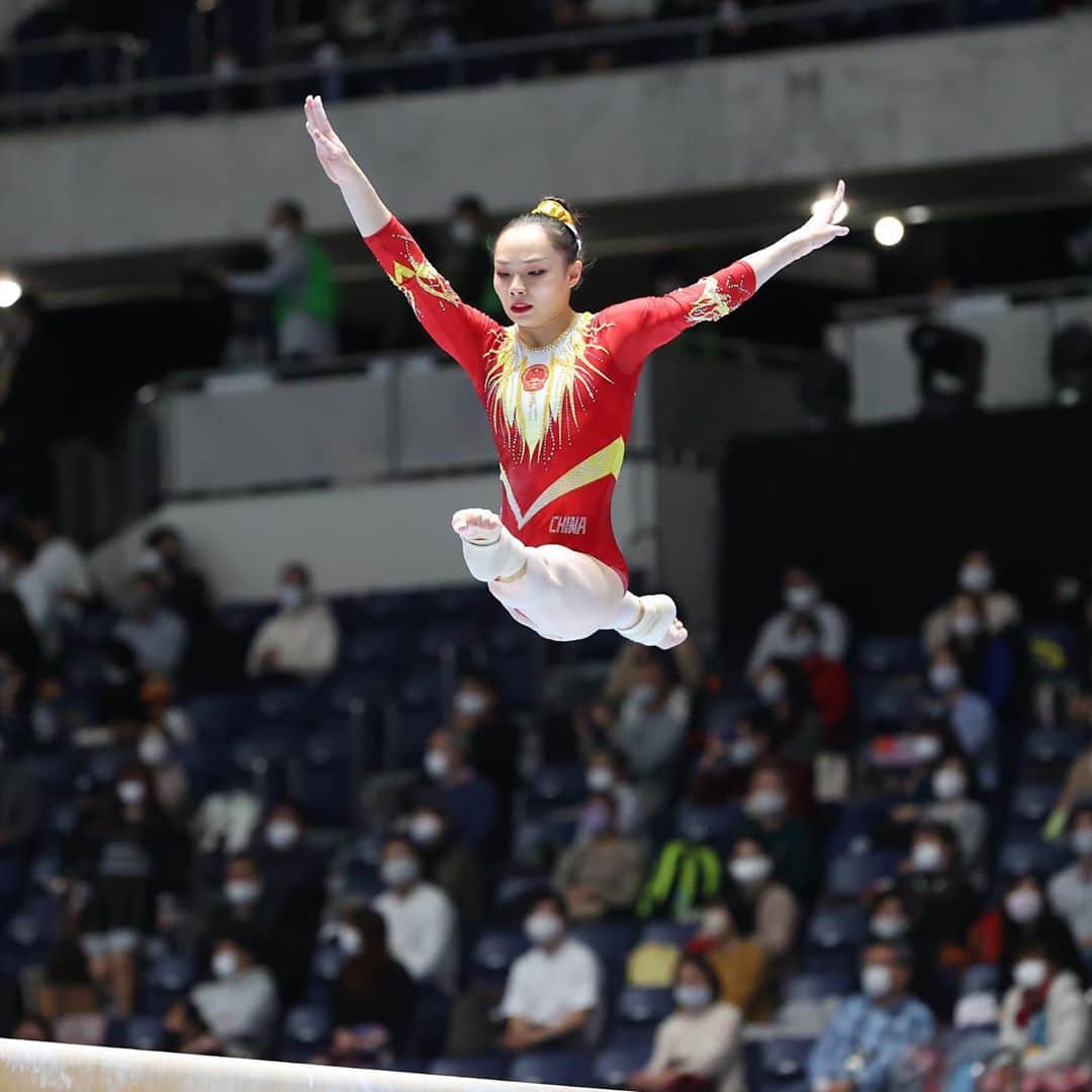 オリンピックチャンネルさんのインスタグラム写真 - (オリンピックチャンネルInstagram)「Return of international sport to Japan a "huge success" says triple Olympic champ Uchimura Kohei, who put in a stunning performance to thrill the Tokyo crowd at the  @figymnastics Friendship & Solidarity meet. 🤸⁠ ⁠ Hit the link in bio to read more on the event. 📝⁠  📸: ©AFLO SPORT ⁠ @Tokyo2020⁠ @kohei198913  @gelyamelnikova  @yul_moldauer  @teramoto_asuka  @nikushkarus  @emjaefrazier⁠ @real_artur⁠」11月9日 1時45分 - olympicchannel_x