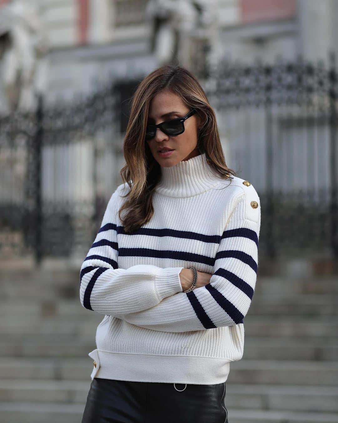 PINKOさんのインスタグラム写真 - (PINKOInstagram)「Modern marine style brought to the city by the gorgeous @ladyaddict in #PINKO blue-striped sweater from the #FW20 collection! #PINKOStars」11月9日 2時08分 - pinkoofficial